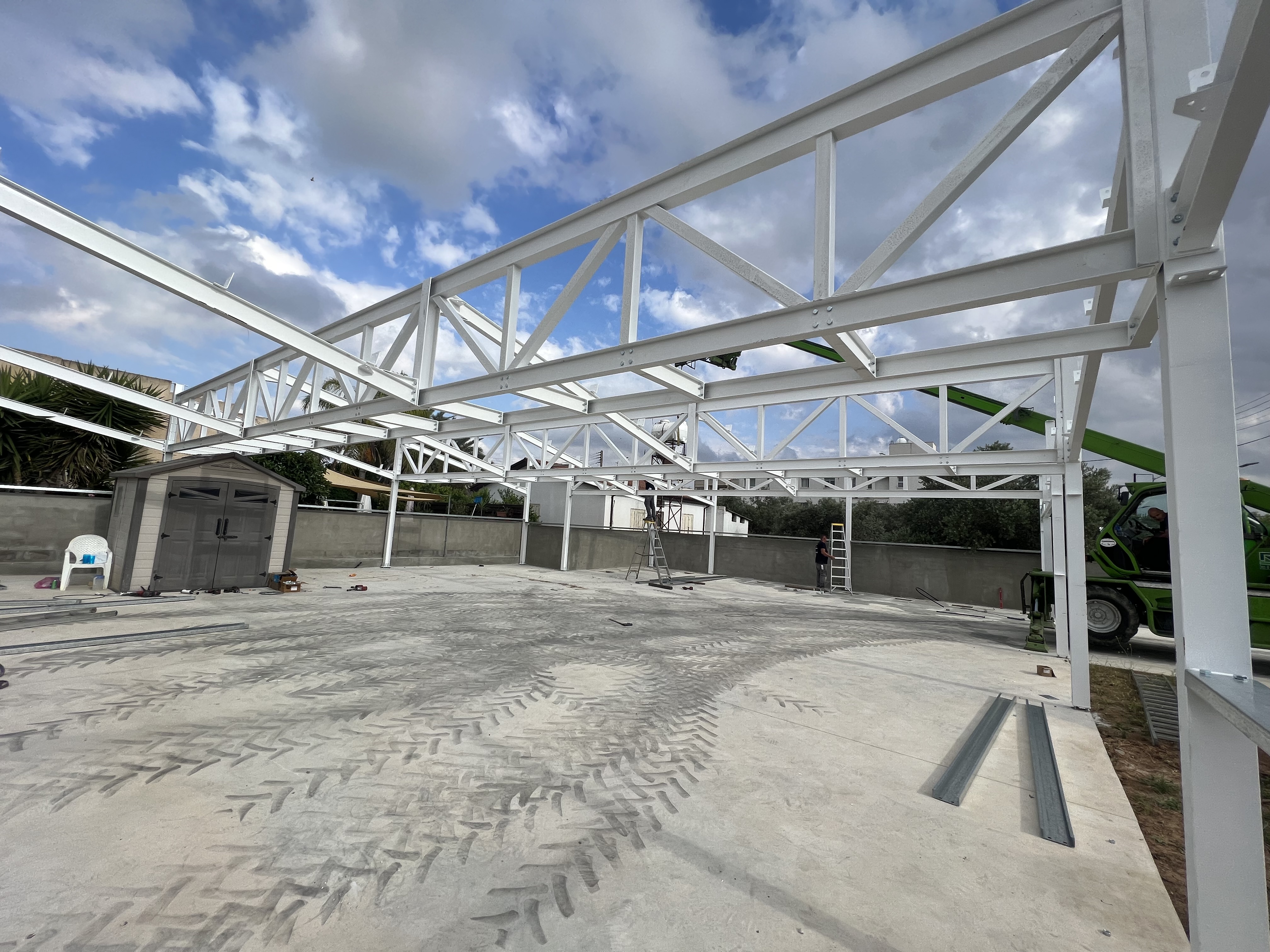 Canopy in Engomi for Luxury Cars